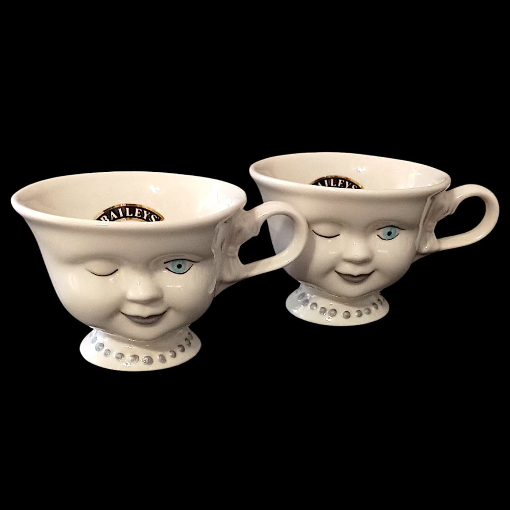 2 Baileys Wink Face Mugs Cups Signed Helen Hunt for Los Angeles Youth Network - Picture 7 of 16